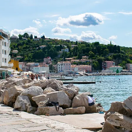 Levstik Piran