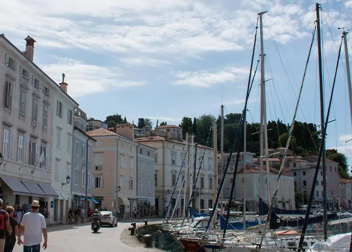 Apartment Levstik Piran